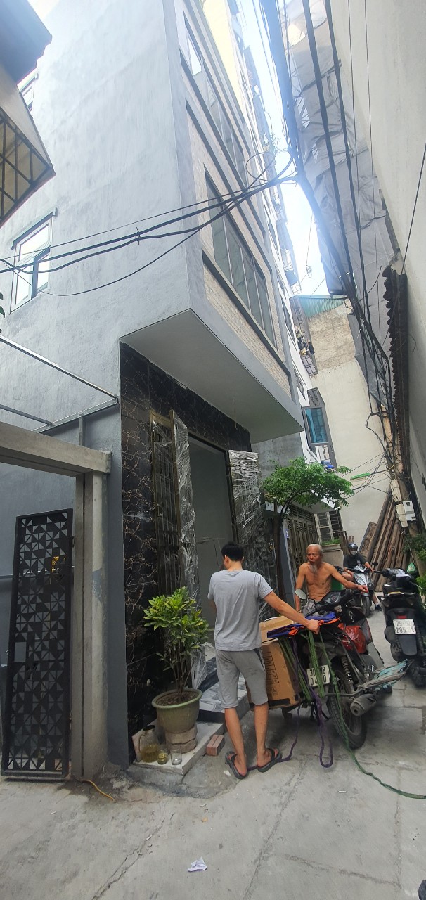 BÁN TÒA CCMN YÊN XÁ - NHÀ MỚI COONG 8 TẦNG - THANG MÁY - FULL NỘI THẤT.