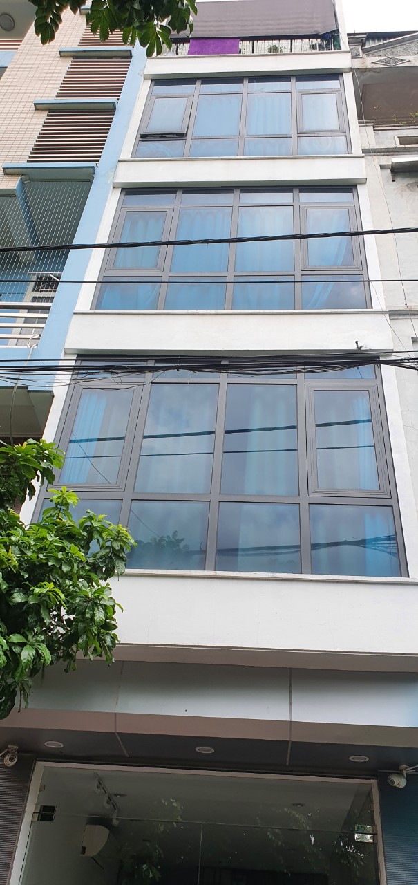 NHÀ ĐẸP MỘ LAO - HÀ ĐÔNG - OTO - KINH DOANH - TRƯỚC NHÀ VỈA HÈ RỘNG ĐỂ XE CẢ ĐÊM AN NINH TỐT.