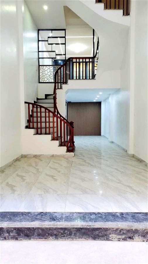 BÁN SIÊU PHẨM HOA BẰNG, TRUNG TÂM CẦU GIẤY, NHÀ MỚI TINH, 5 TẦNG + 1 LỬNG, 6PN GẦN PHỐ