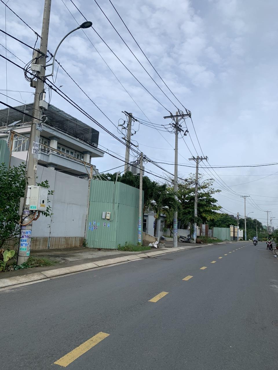 Biệt thự 10x53m, XTS Hocmon, 530m, mt nhựa nhỉnh 10 tỷ.