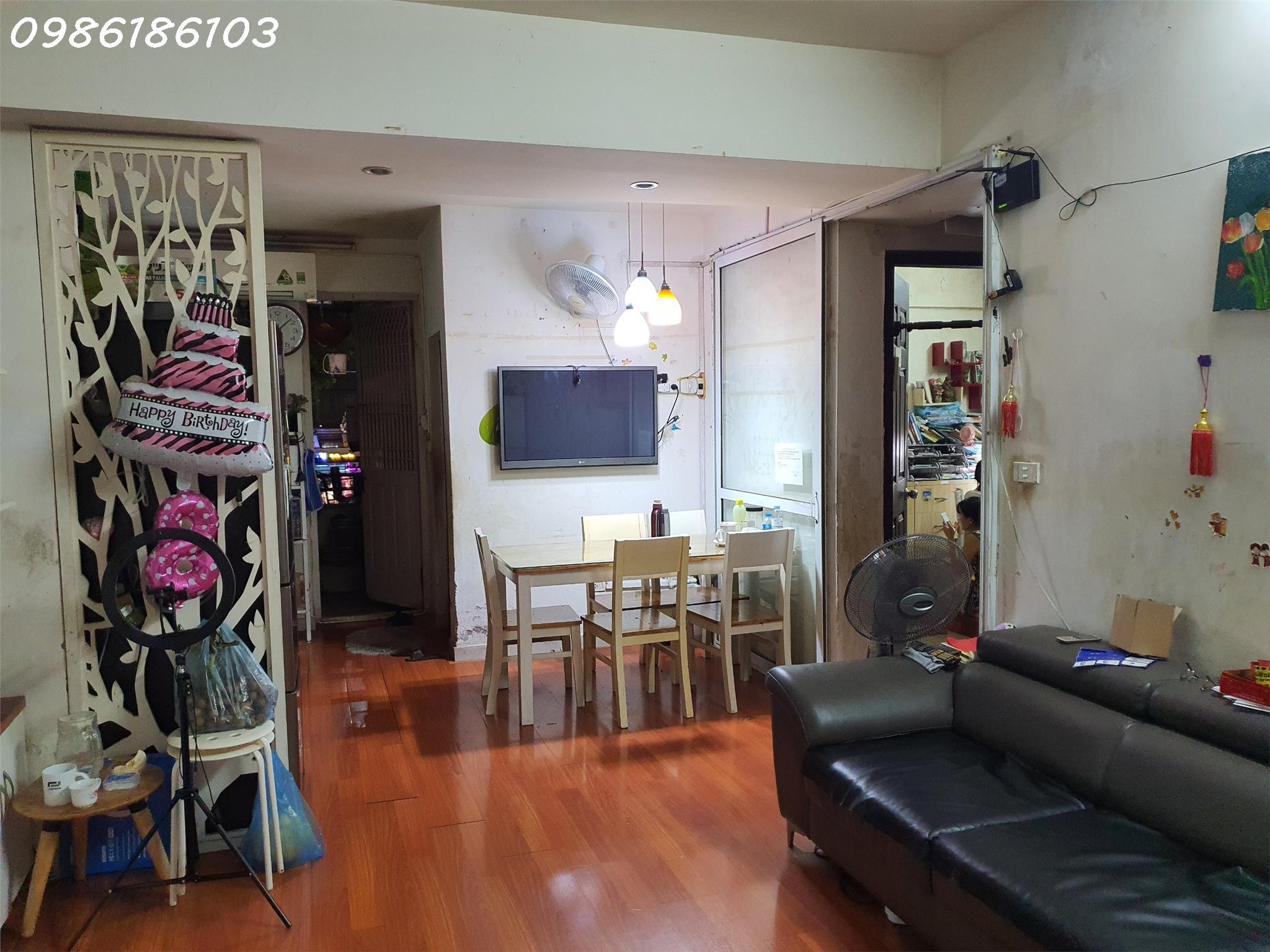 Chính chủ gửi bán căn hộ 2PN 2WC Chung Cư Văn Quán, Hà Đông, Hà Nội.