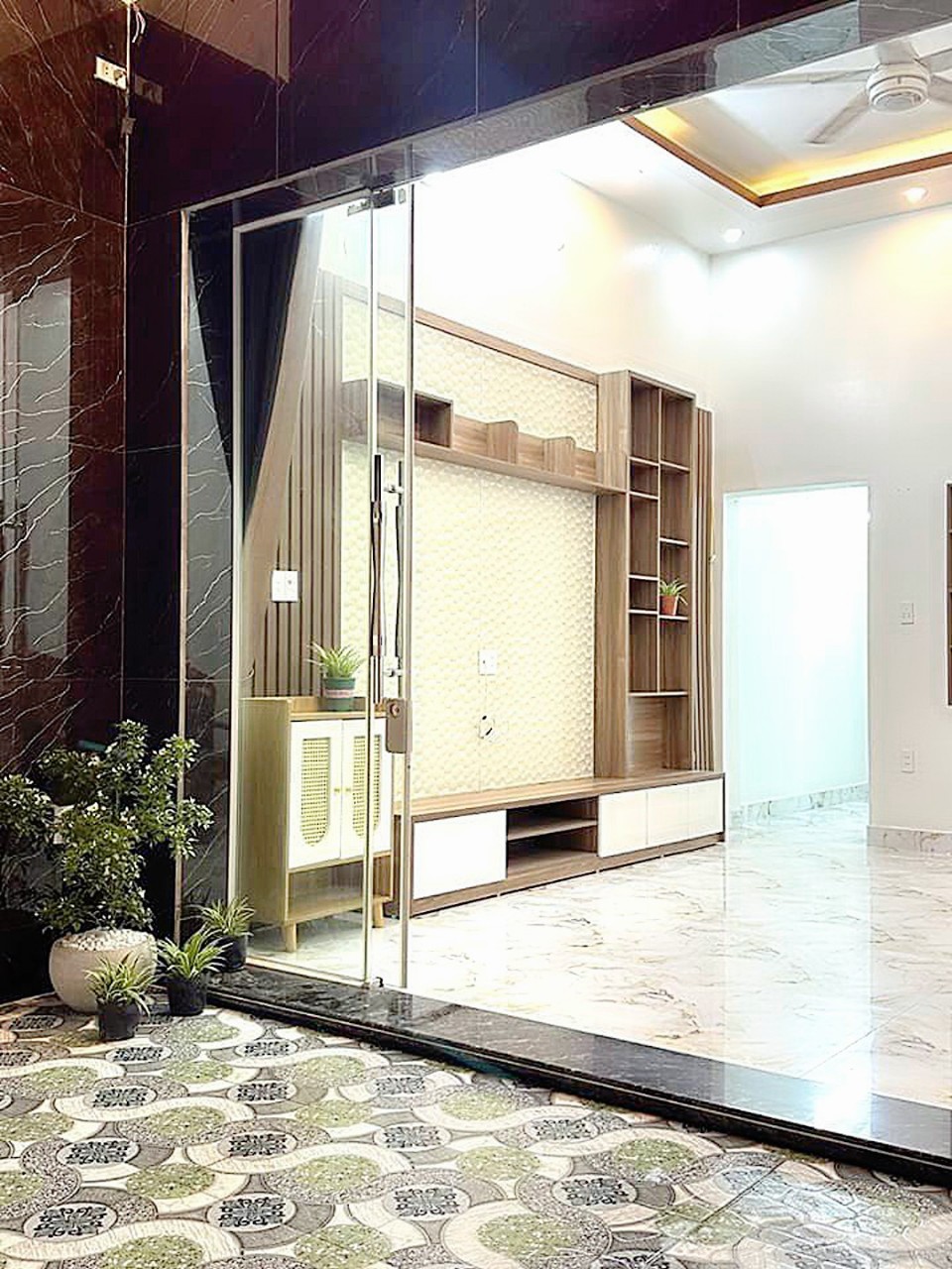 Bán nhà dân xây độc lập 76m 3 tầng GIÁ 2.6 tỉ ngõ 124 Lạch Tray.