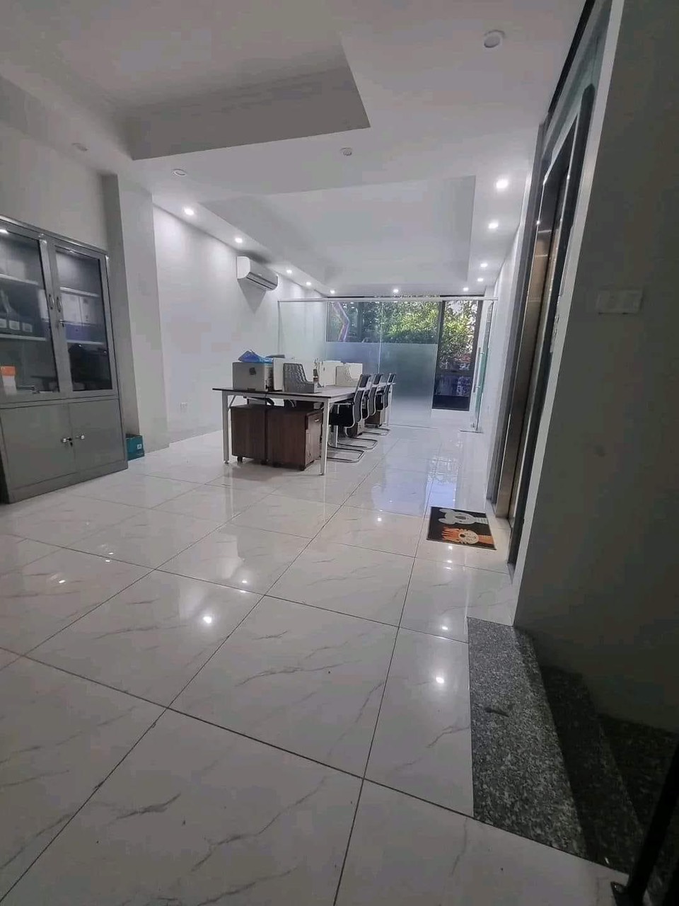 NHÀ MẶT PHỐ THUỴ KHUÊ TÂY HỒ - TÒA BUILDING 9 TẦNG THANG MÁY - KINH DOANH SẦM UẤT - VIEW HỒ TÂY - ĐẲNG CẤP HIẾM