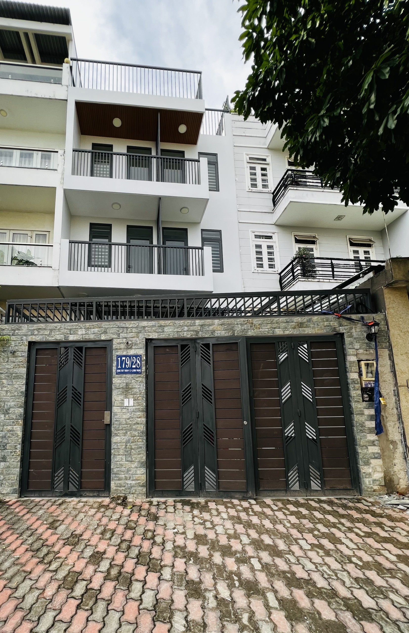 Chính chủ cho thuê phòng trọ full nội thất, đường Đặng Thùy Trâm, gần ĐH Văn Lang, nhà mới xây.