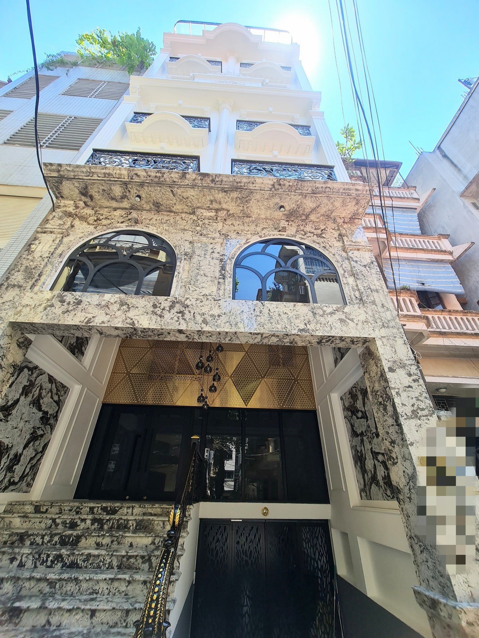 Trung Tâm Đống Đa Tòa Nhà DV 110m mt6,5m 9 tầng thang máy tổng 26 căn hộ cao cấp.