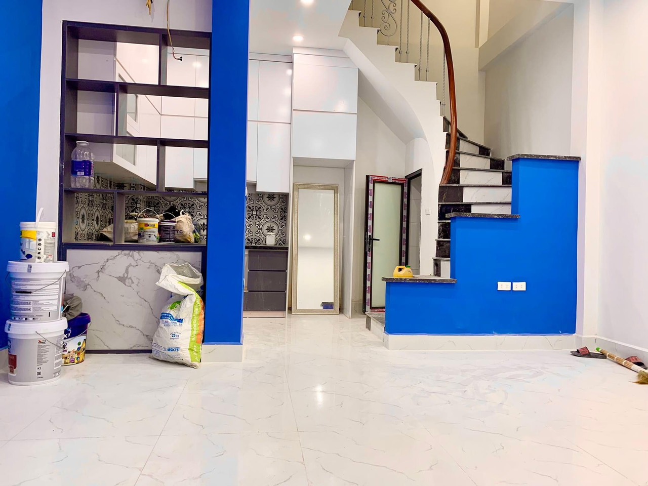 BÁN NHÀ TRẦN QUỐC VƯỢNG CẦU GIẤY NGÕ BA GÁC GẦN OTO GẦN PHỐ