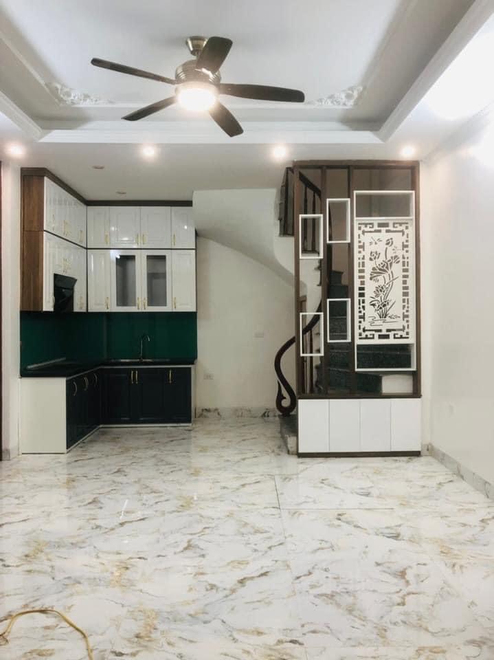 BÁN NHÀ BẠCH ĐẰNG HAI BA TRƯNG ĐẸP LONG LANH - ÍT PHÚT LÊN ĐẾN PHỐ CỔ . HỒ GƯƠM - AN SINH ĐỈNH CAO