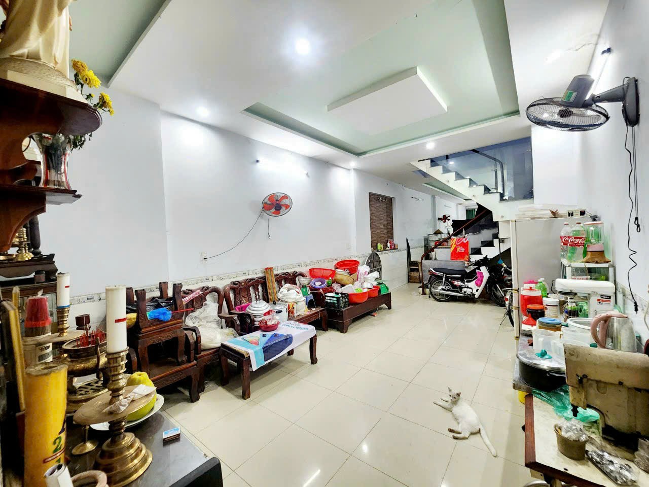 Bán nhà Mặt Tiền Phạm Văn Thuận, 160m2 đối diện chợ Tân Mai chỉ 16 tỷ.