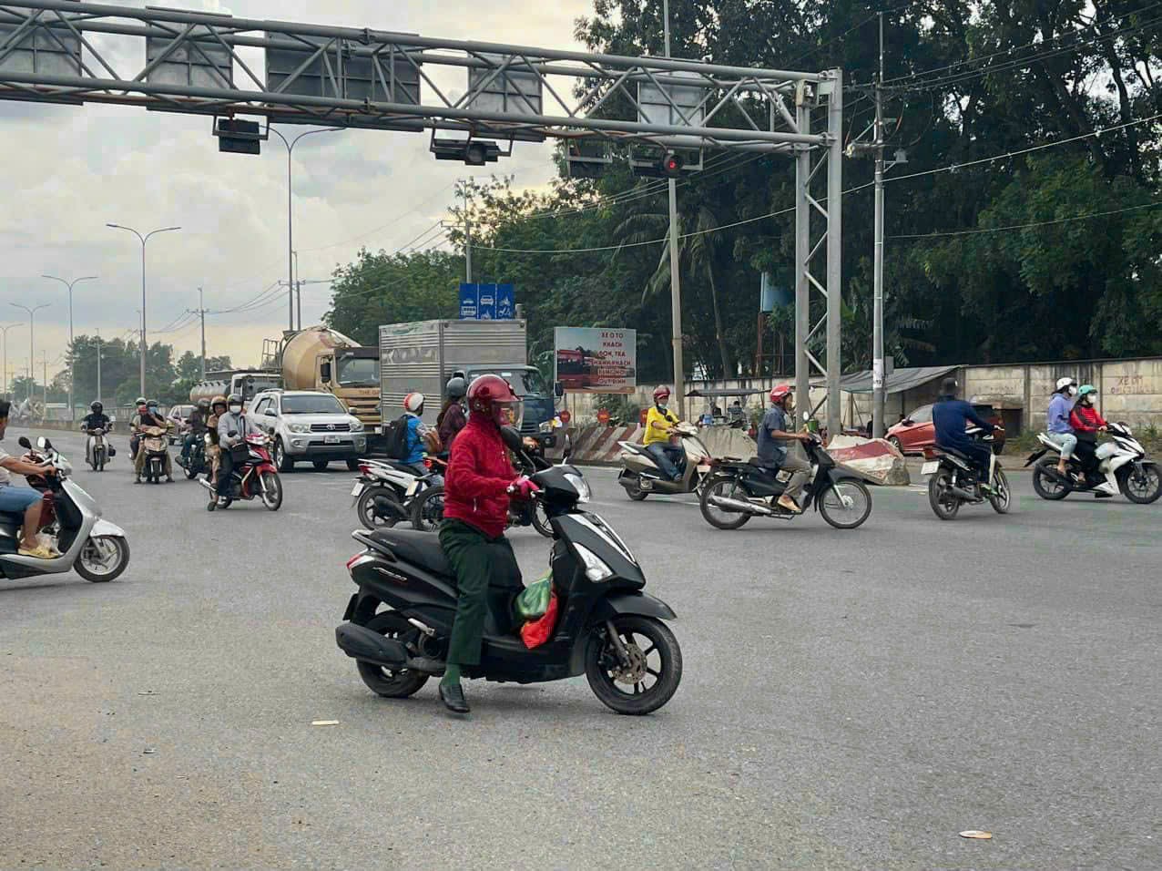 Siêu phẩm 2000m2 Mặt Tiền Võ Nguyên Giáp bán gấp giảm từ 20 tỷ còn 10 tỷ.