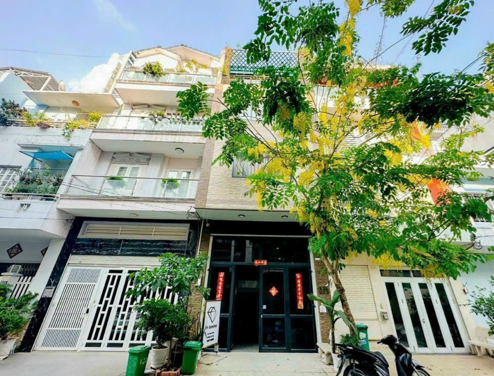 Mặt Tiền đường KD, DT: 140M², Nhà đẹp 98% 4 Lầu 14 phòng CHDV (70tr/Th), Bán gấp 15.5 tỷ.