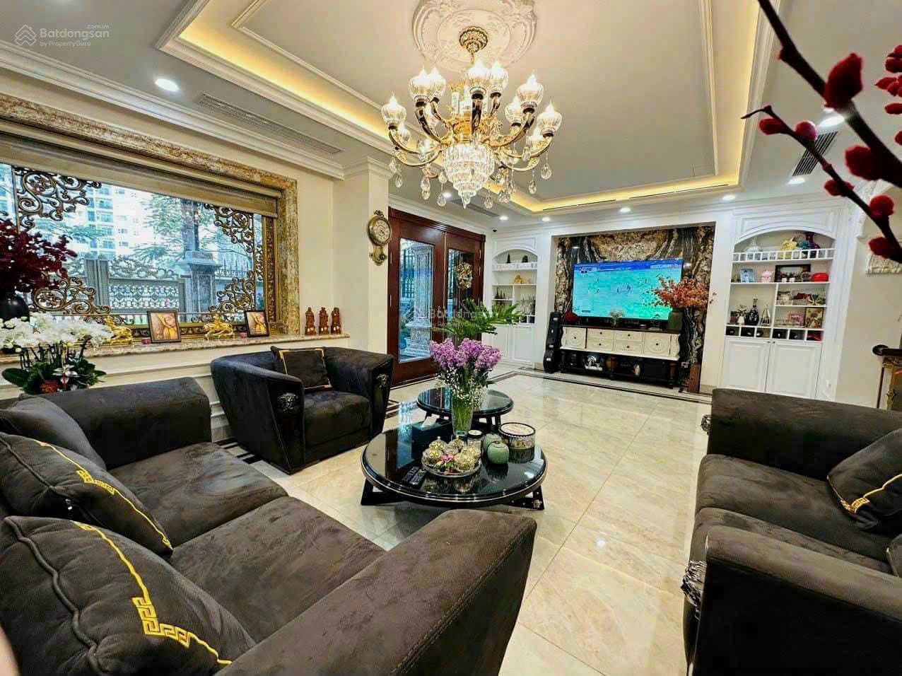 Bán nhà hẻm siêu đẹp 8m Phổ Quang , Tân Bình 5 x 20m 4 lầu mới, giá chỉ còn 16.8 tỷ.