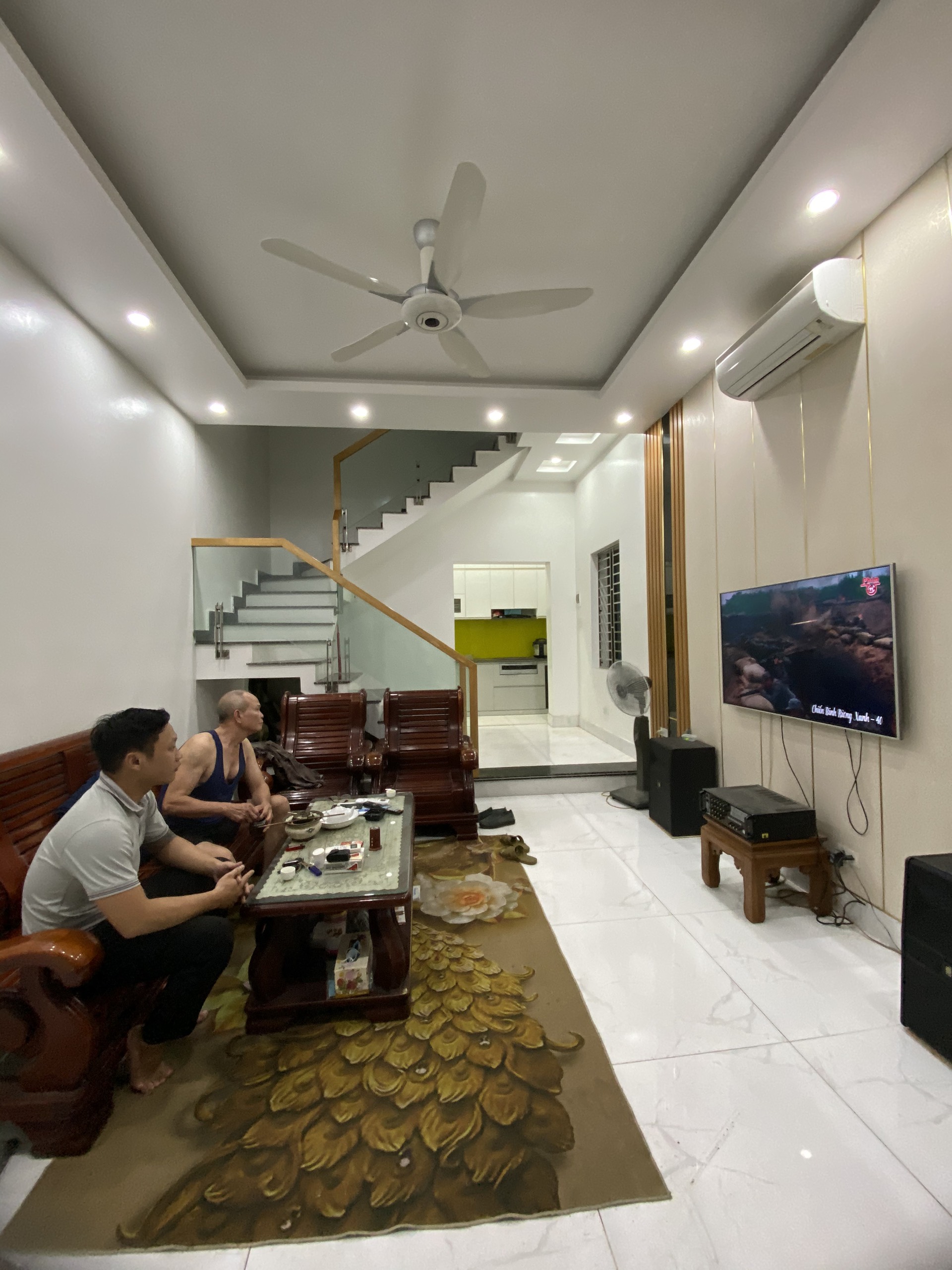 Bán nhà dân xây độc lập 3 tầng GIÁ 2.1 tỉ phố Vũ Chí Thắng - Lê Chân.