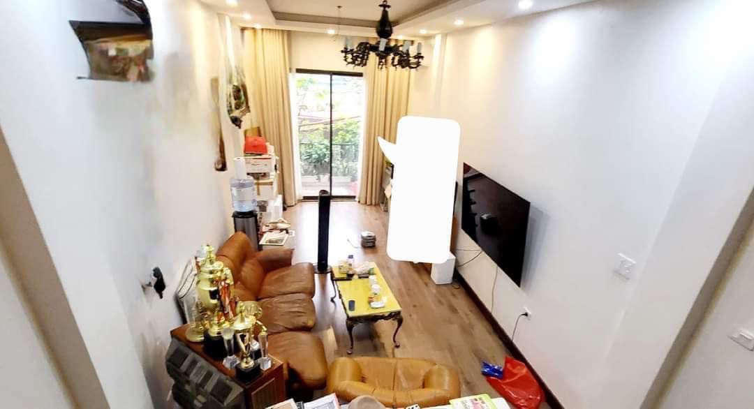 BÁN NHÀ PHỐ CÁT LINH ĐỐNG ĐA - KINH DOANH ĐỈNH -XE 7 CHỖ VÀO NHÀ - 2 MẶT NGÕ - THOÁNG TRƯỚC SAU