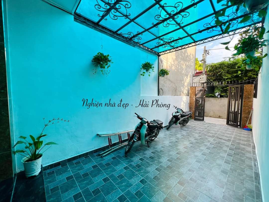 Bán nhà phố Nguyễn Tường Loan, 90m 3 tầng sân cổng cực rộng, GIÁ 3.15 tỉ.