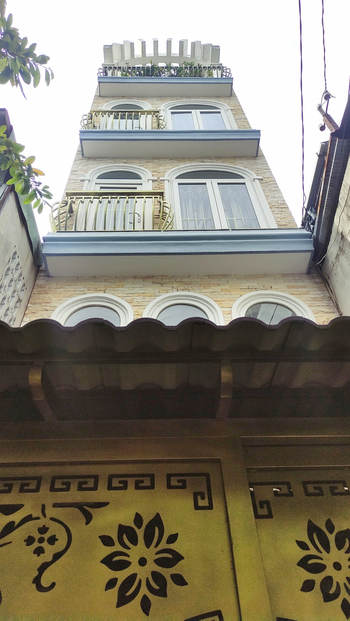 Nhà Đẹp Nguyễn Tri Phương Quận 10, 5 Tầng, Ngay Đại Học Kinh Tế, Ở Ngay.