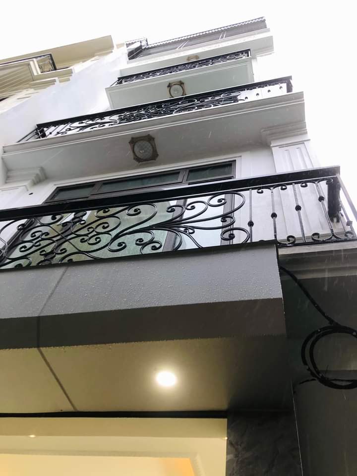 Tư Đình, Long Biên 34m2, 5 tầng, giá 4,1 tỷ