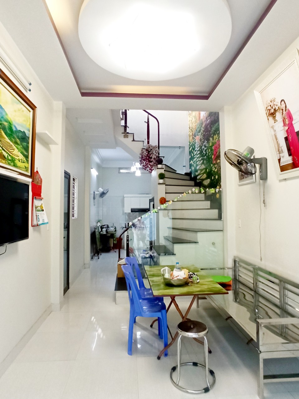 Bán nhà phố Thiên Lôi diện tích 40m 3 tầng độc lập GIÁ 2.2 tỉ ô.tô đỗ tận cửa.