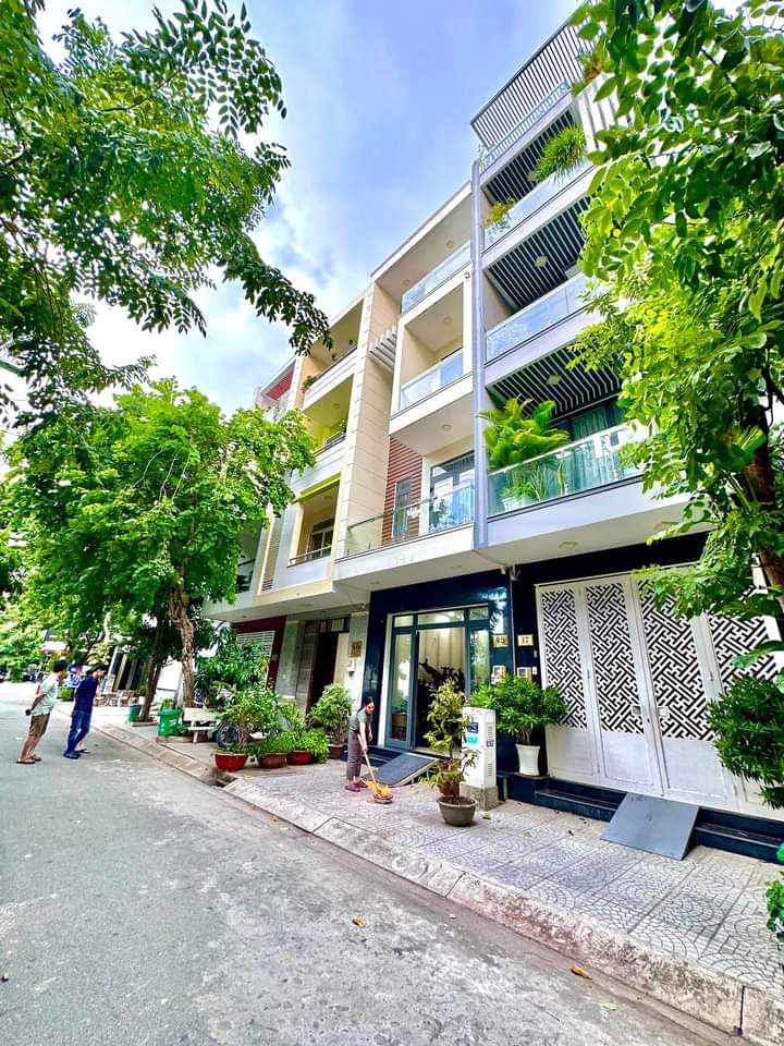 NHÀ 4 TẦNG MẶT TIỀN ĐƯỜNG SỐ 2, P. PHÚ MỸ, HÀNG XÓM PHÚ MỸ HƯNG, Q7.