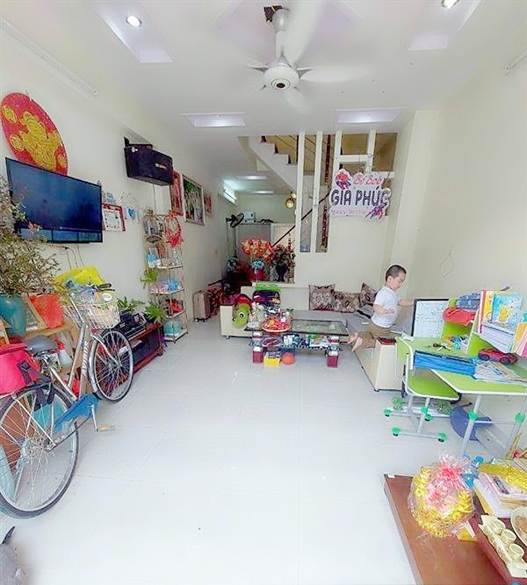 Bán nhà mặt ngõ ô.tô đỗ cửa 40m 3 tầng GIÁ 2.5 tỉ tại Ngô Gia Tự gần Cát Bi.
