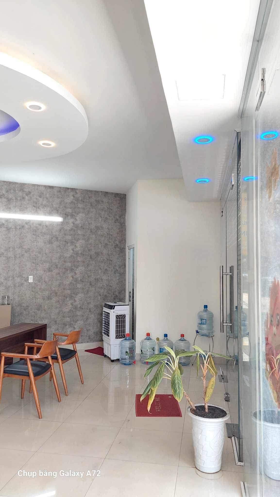 Bán or cho thuê nhà MT 2 tháng 9 - gần khu công viên - giá bán nhanh trong tuần.