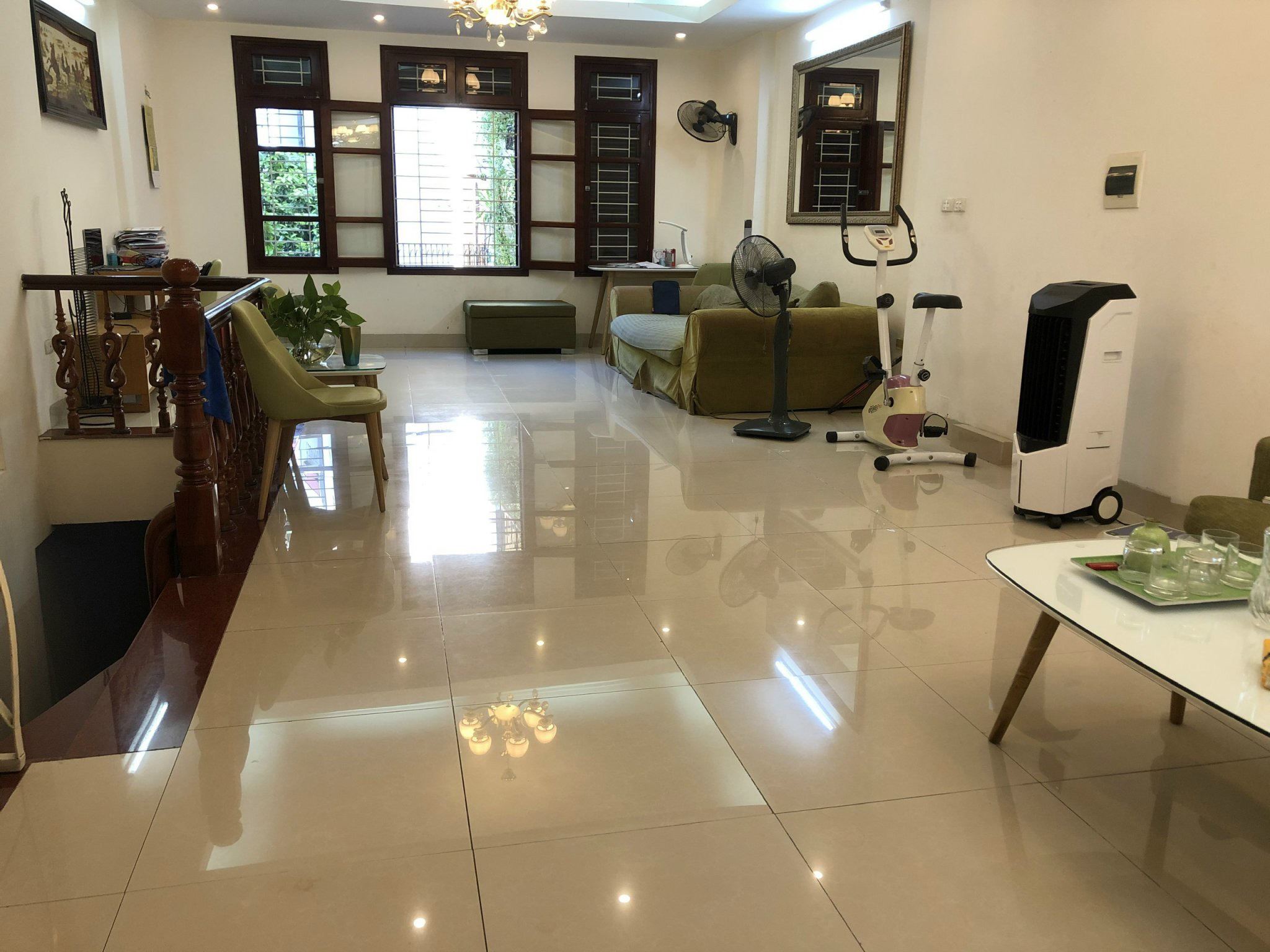 Cho thuê nhà riêng đẹp ngõ 93 Hoàng Văn Thái, Thanh Xuân, có gara ô tô.