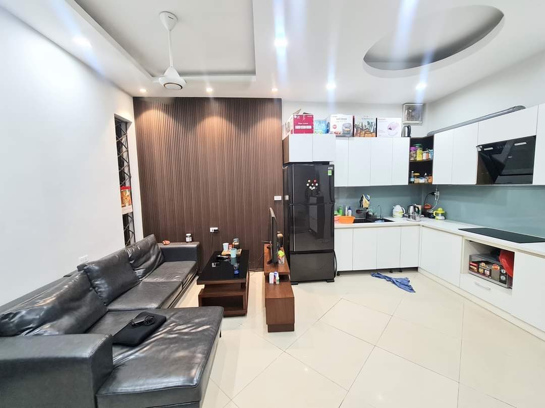 Bán nhà Định Công, 45m x 5T x 3.2 tỷ, NGÕ THÔNG - Ô TÔ.