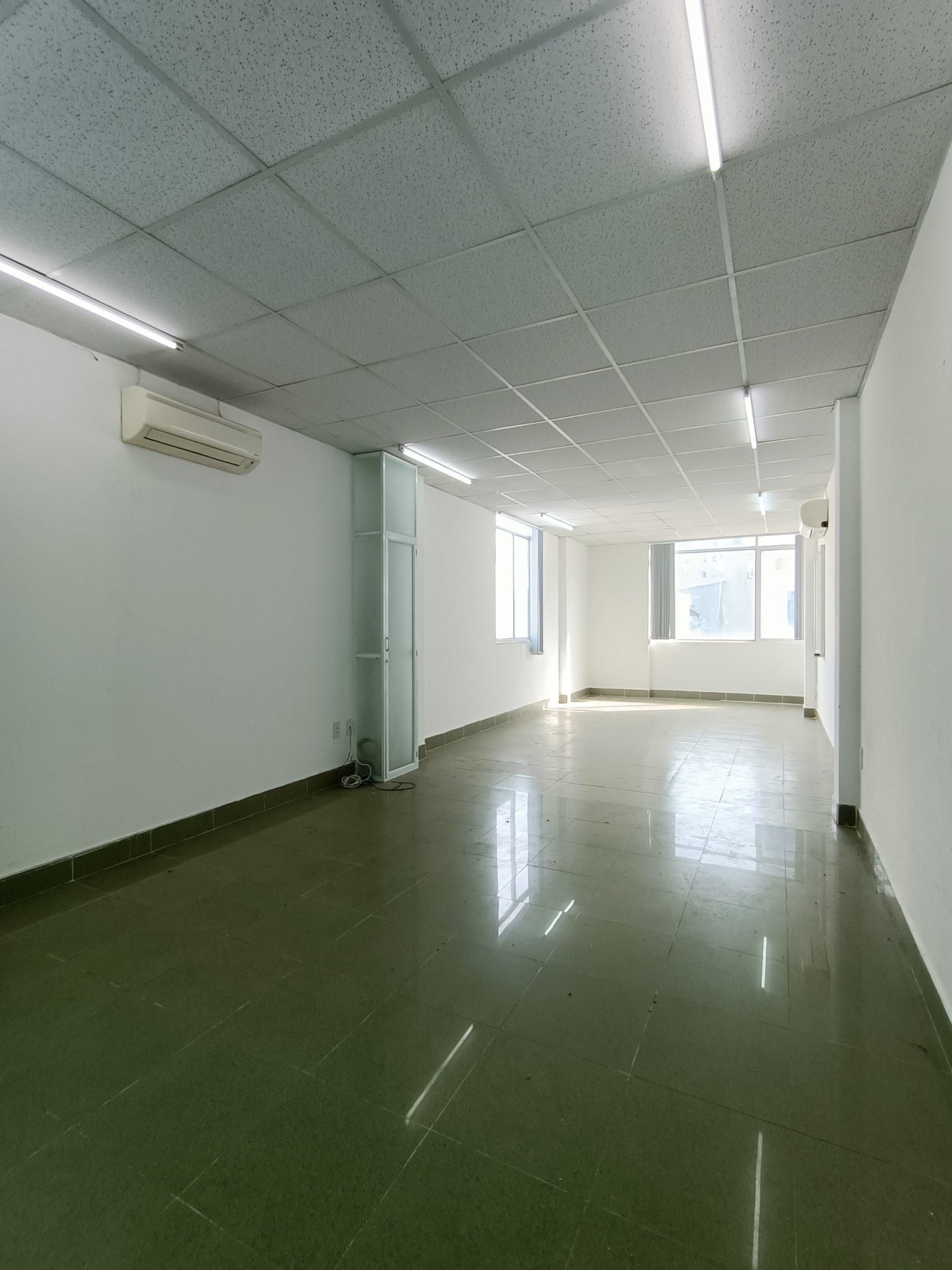 Bán Thanh lý office Đường Phan Văn Trị, P11, Bình Thạnh, 4 tầng,18,5 tỷ.