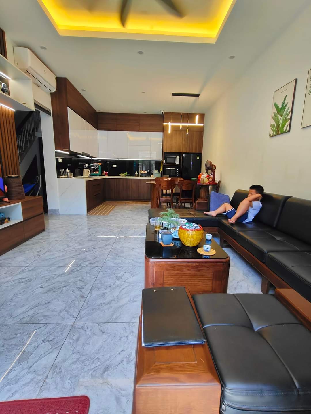 NHÀ ĐẸP, NỘI THẤT XỊN, LÔ GÓC, GẦN ÔTÔ TRÁNH ,BÃI ĐỖ VÀI BƯỚC CHÂN, NGÕ THÔNG TỨ TUNG GIÁ QUÁ HOT 58M, 5.6 ty