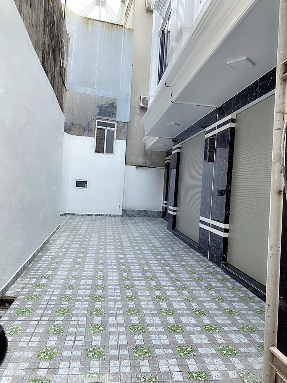 Bán nhà xây mới đường Miếu Hai Xã 4 tầng 4 ngủ GIÁ 2.98 tỉ.