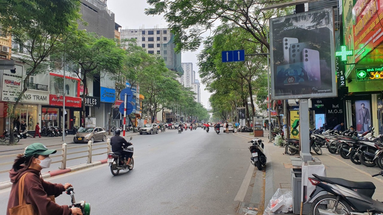 Bán tòa nhà Thái Hà, 7 tầng thang máy,ô tô dừng đỗ 90m,Mt6m giá 22 tỷ..