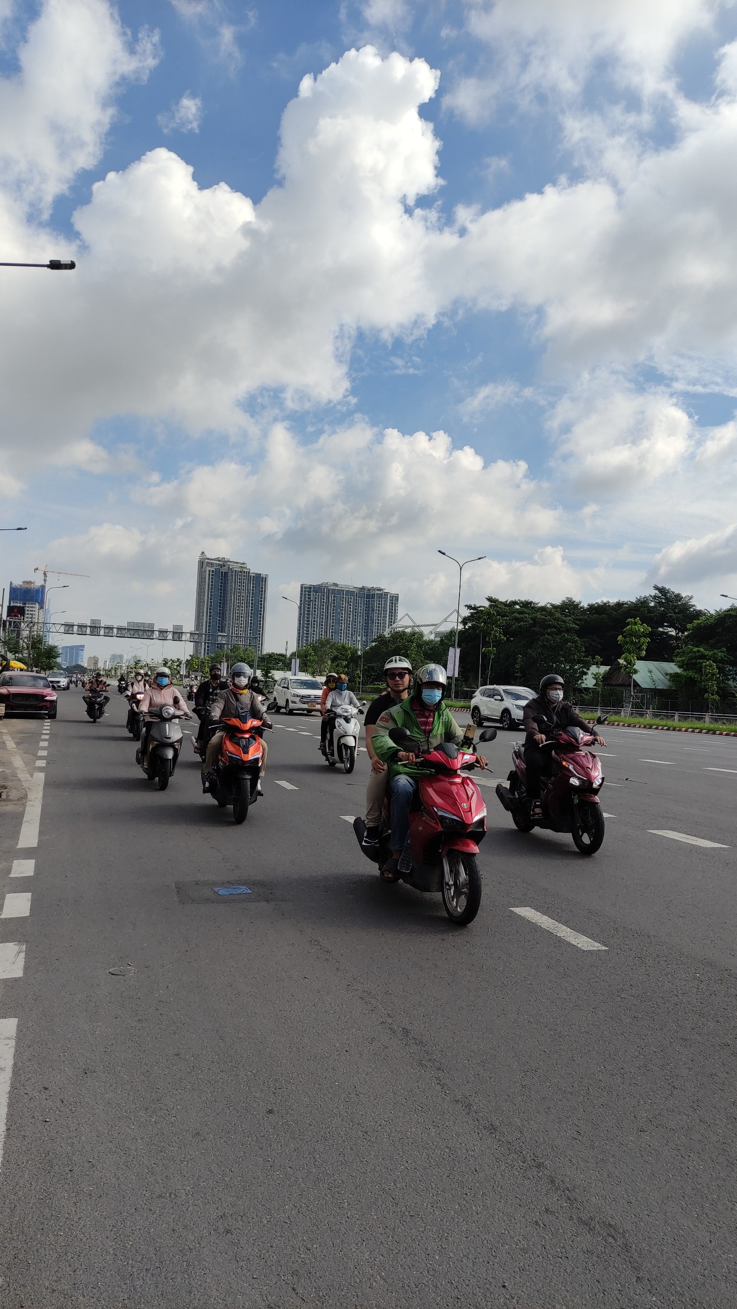 1 Căn Ra Mặt Tiền - HXH Quận 7, 120m2, Ngang 6M x20 Cực Hiếm, Tiện xây mới.