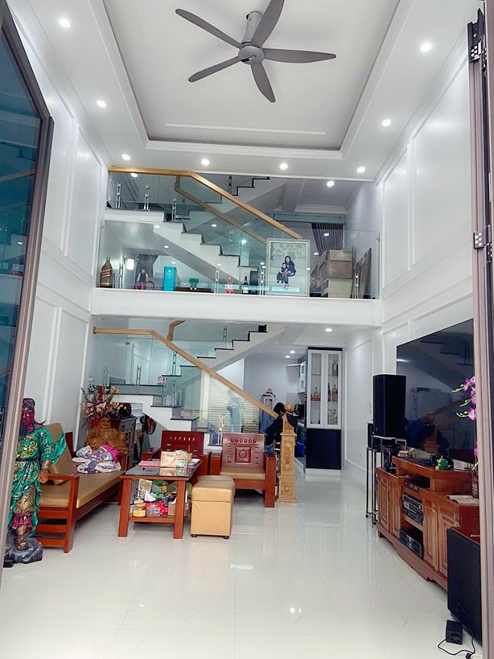 Bán nhà dân xây độc lập phố Kiều Sơn - Văn Cao 4 tầng ngõ ô.tô GIÁ 3.55 tỉ.