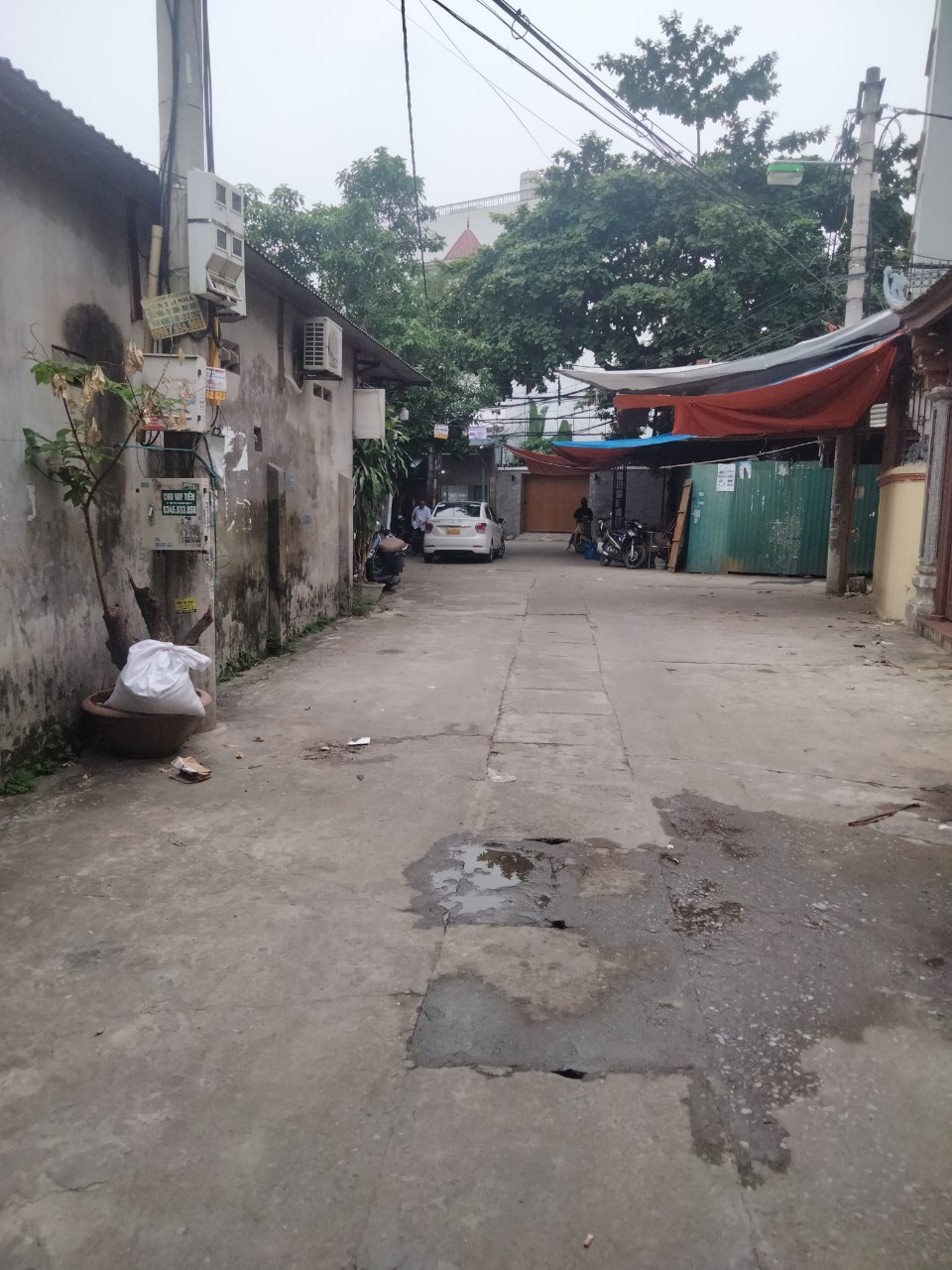 SỐC. 6,5 TỶ HẠ YÊN QUYẾT, CẦU GIẤY- GẦN PHỐ- ĐẦU NGÕ ĐỖ OTO-NHÀ MỚI- NỘI THẤT CAO CẤP.