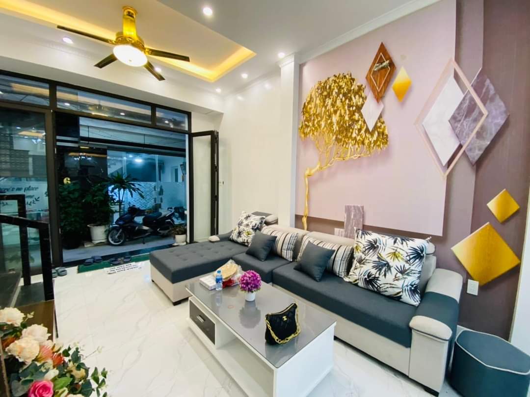 Bán nhà xây mới phố 193 Văn Cao 3 tầng 3 ngủ giá rẻ chỉ 2.39 tỉ.