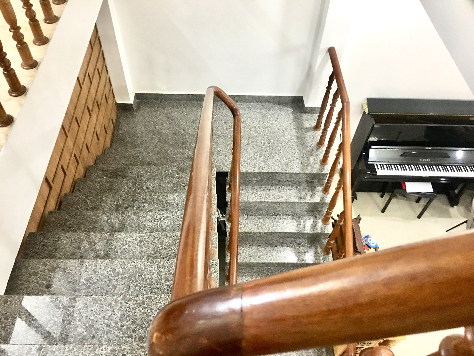 Bán nhà 2 tầng mặt tiền, gần Lê Đại Hành, Hòa Thọ Đông, Cẩm Lệ, Đà Nẵng. Diện tích 110m2. Giá 4.5 tỷ.