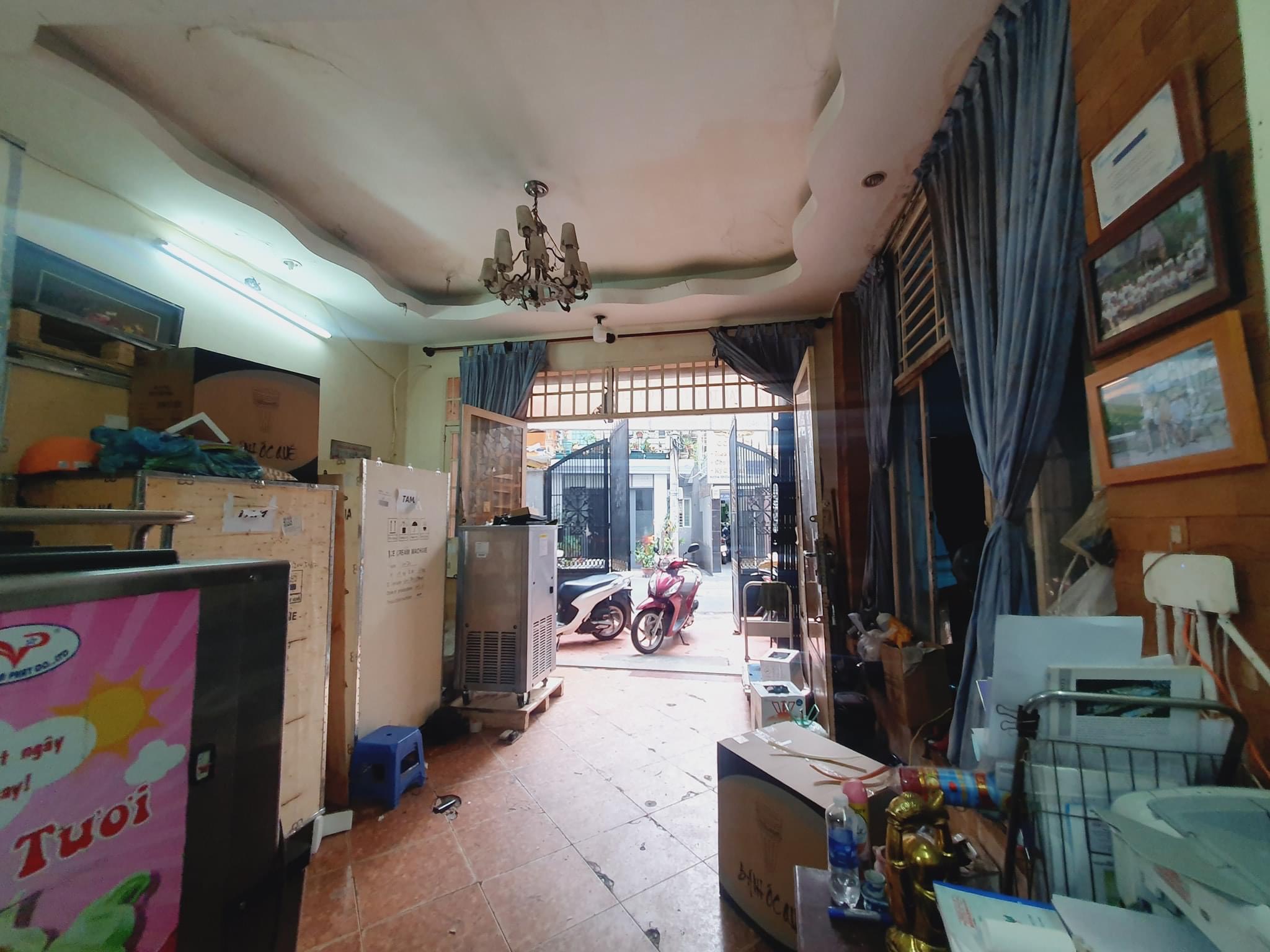 Nhà ngang to, hẻm xe tải 1 trục Lê Văn Sỹ, Pn, đang mở Vp, Cty, 106m2, 16 tỷ.