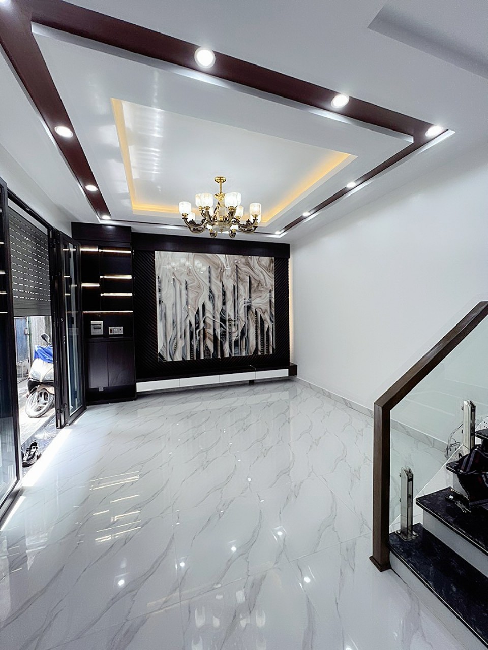 Bán nhà xây mới phố Chợ Hàng Cũ, 4 tầng 4 ngủ ngõ nông GIÁ 2.42 tỉ.