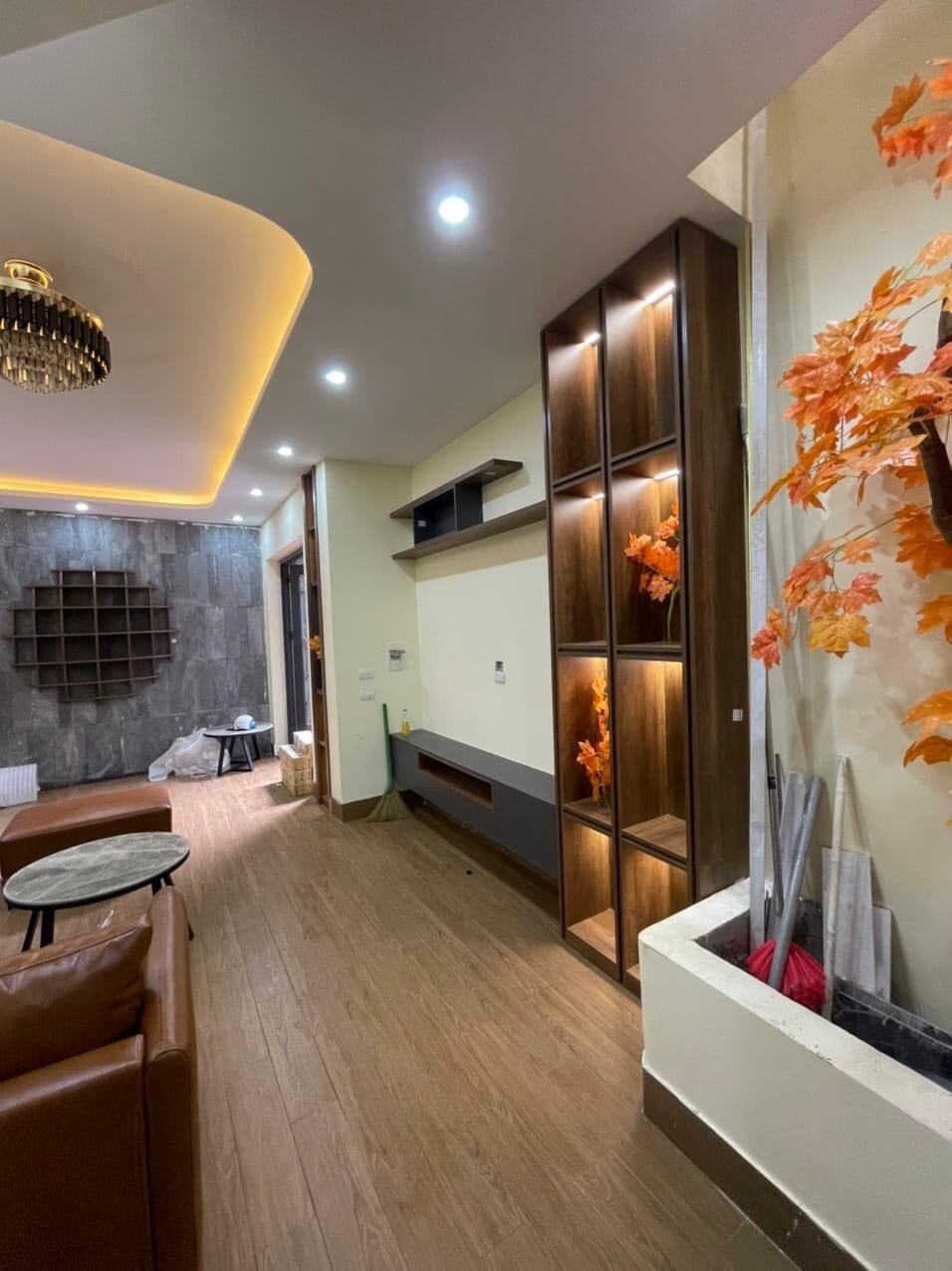 BÁN NHÀ 5 TẦNG TRÀN PHÚ ,VĂN QUÁN , HÀ ĐÔNG NGAY GẦN HỌC VIỆN AN NINH.