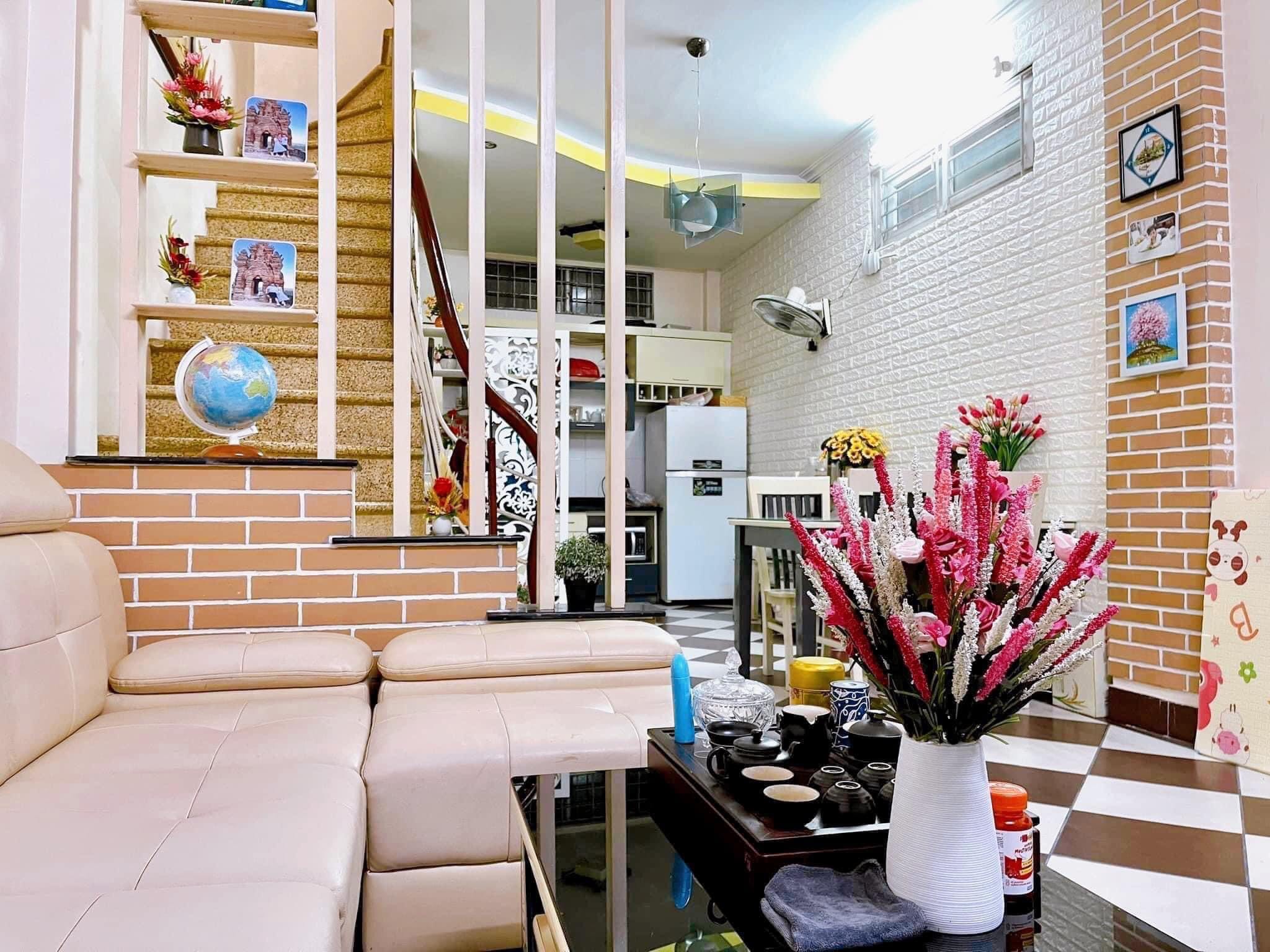 Bán Riêng 4 Tầng 40m 3.8 tỷ tại Phố Thanh Bình Mỗ Lao Hà Đông.