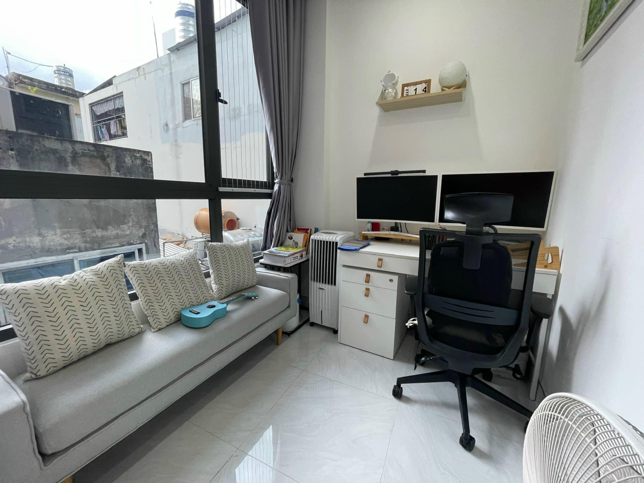 Bán nhà 4 tầng đẹp lung linh 3PN, hẻm 3m an ninh đường 3.2, Q10, full NT xịn, 6.9 tỷ.