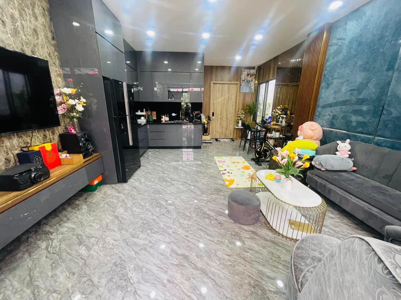 Biệt thự 127m2 cao cấp nội thất xịn khu Nhiêu Tứ, p7, HXH, ngang 6m* 20m nhỉnh 15 tỷ.