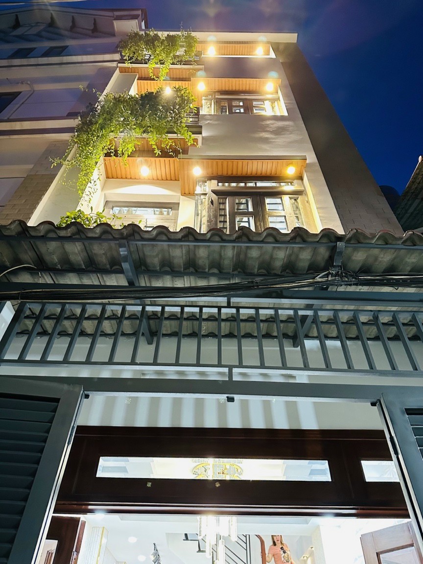 Bán nhà đẹp gò vấp 5 Tầng, 3 PN, Chỉ 4. tỷ. Quang Trung, Oto Đỗ Cửa