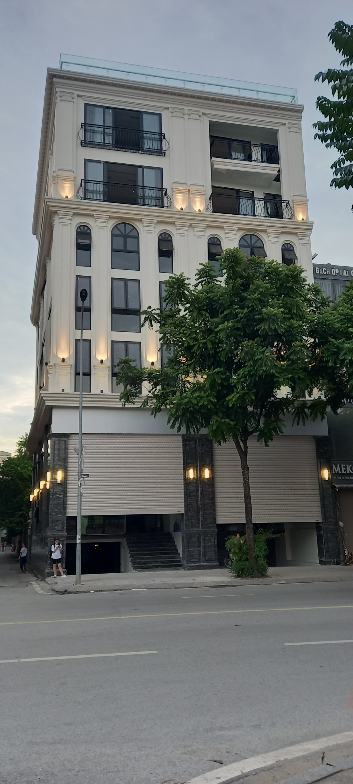 Cho thuê toà nhà 236 Lê Trọng Tấn, P Khương mai, Q Thanh xuân, Hà Nội..