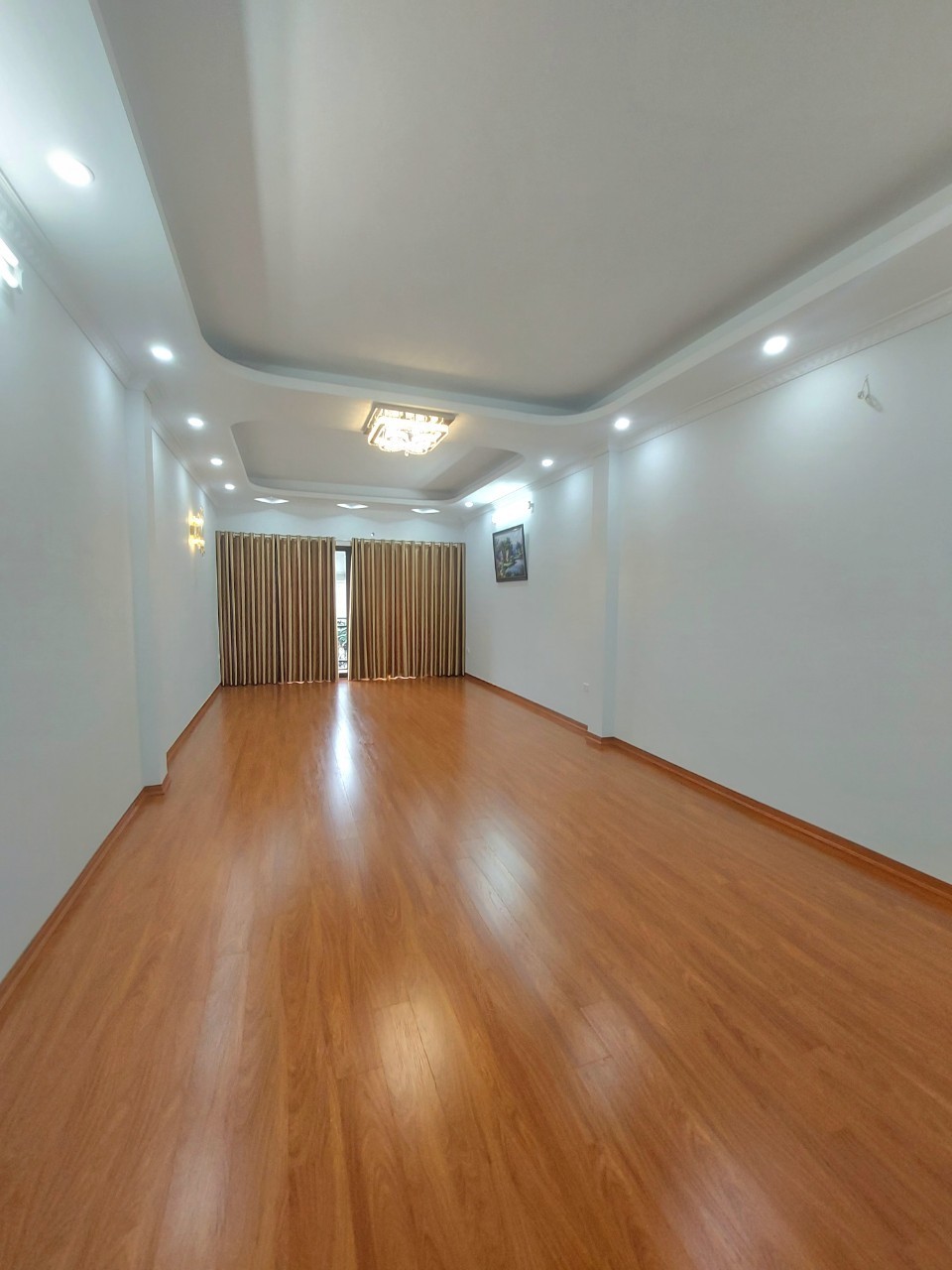 Mặt phố Đại La, Hai Bà Trưng,75m,7T thang máy,Mt 5m giá 25 tỷ..