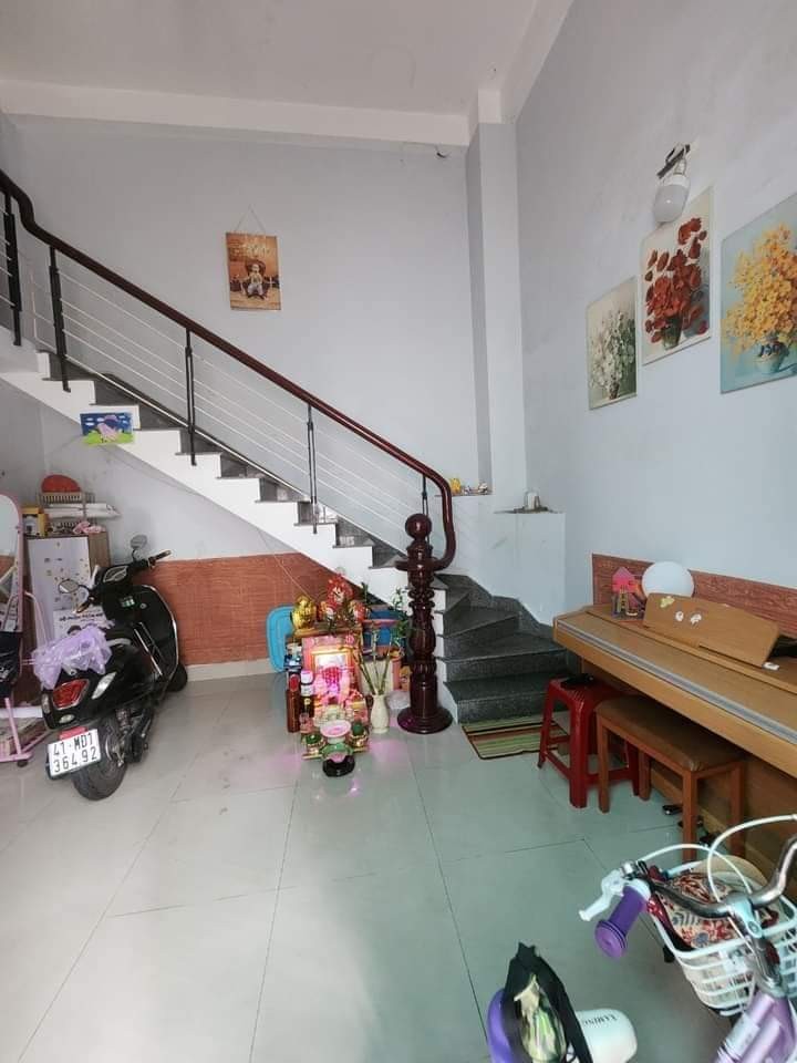 BÁN GẤP nhà 3 tầng kiệt Đỗ Thúc Tịnh, Cẩm Lệ, Đà Nẵng. Diện tích 56 m2. Giá 2.55 tỷ..