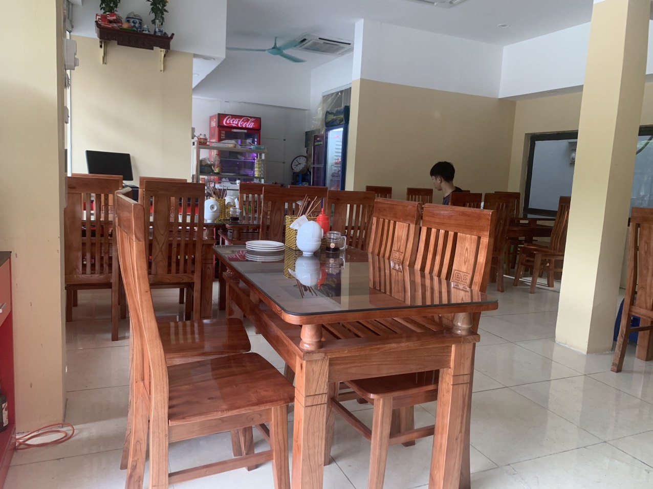 HOT HOT HOT Cho thuê nhà mặt phố Nguyễn Khánh Toàn 100m2 x 2tầng.