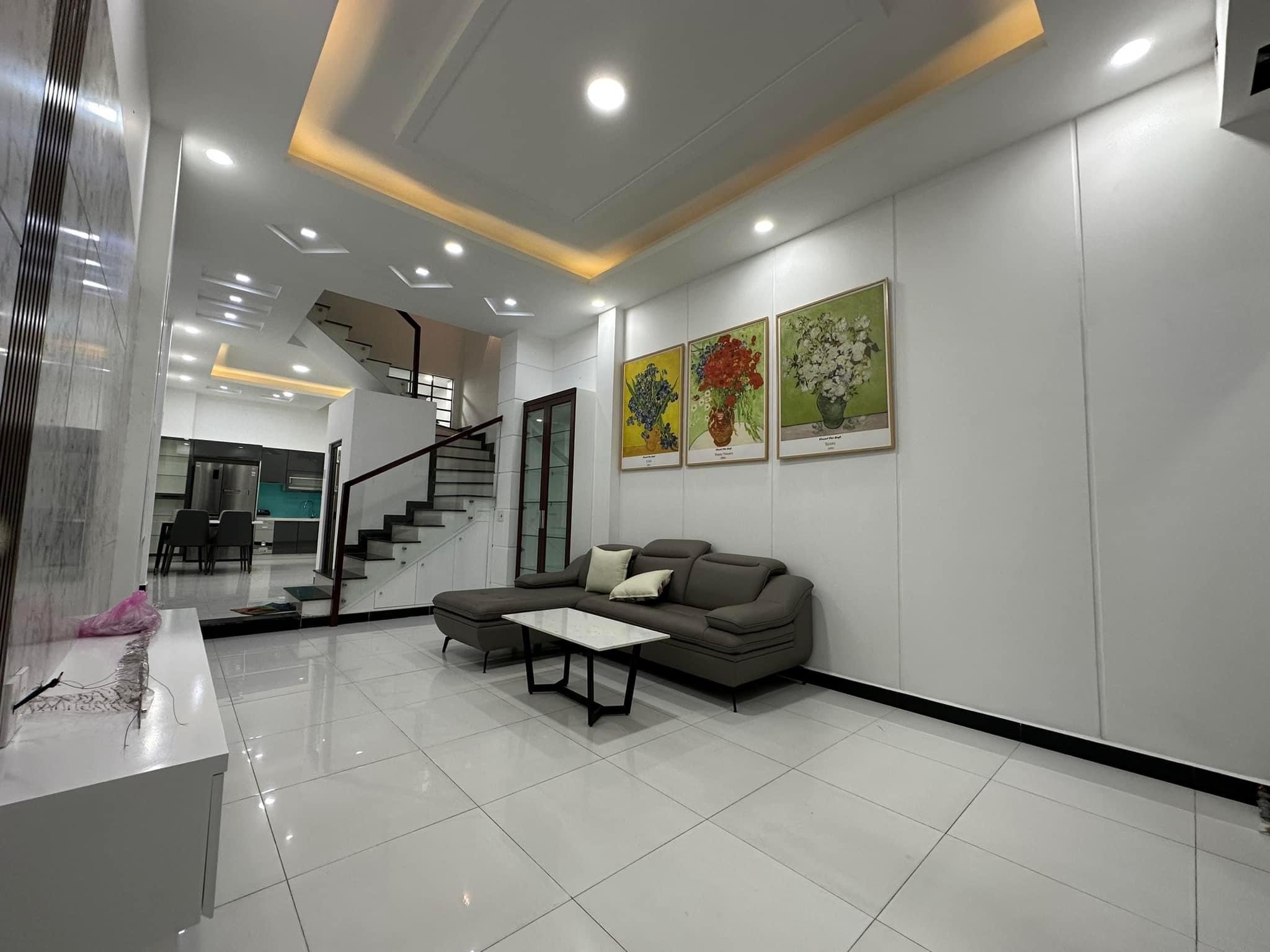 Nhà MT thụt Trần Khắc Chân, xe hơi vô nhà, 4 tầng full NT xịn sò, (3.8m * 14.5m), 11.9 tỷ.