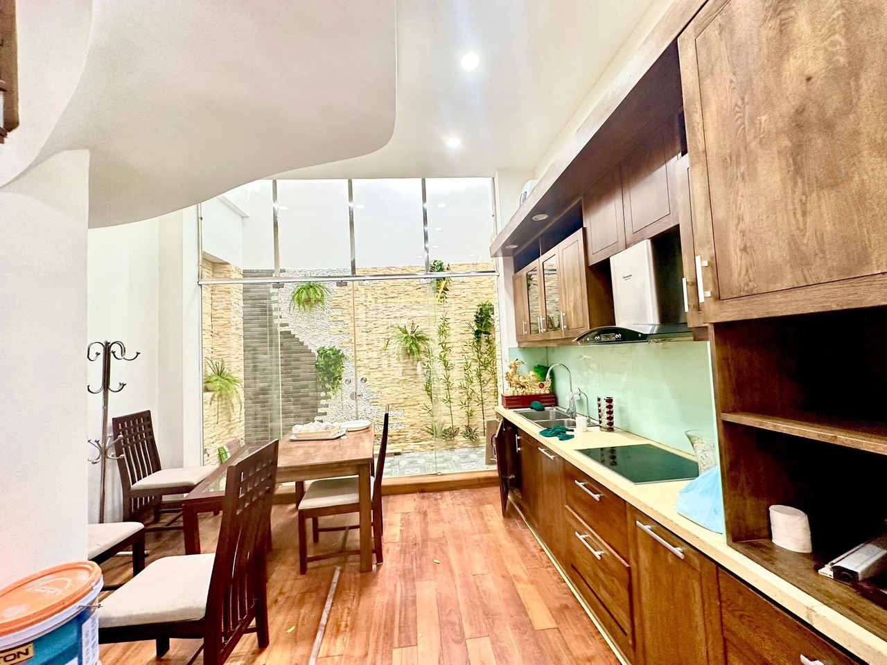 BÁN NHÀ ĐỘI CẤN BA ĐÌNH PHÂN LÔ QUÂN ĐỘI - NGÕ THÔNG - THOÁNG TRƯỚC SAU - Ô TÔ TRÁNH 10M - SỔ NỞ HẬU