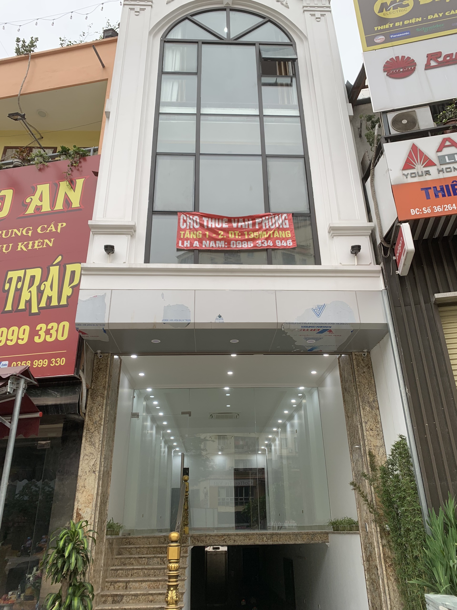 Chính Chủ Cho Thuê Nhà Làm Văn Phòng Diện Tích 30 - 70m2, Có Hầm Để Xe.