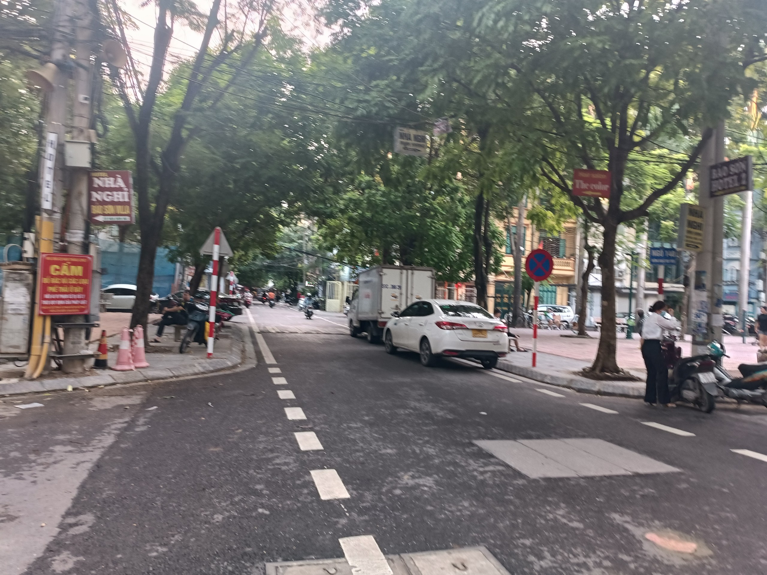 CẦN BÁN NHANH NHÀ ĐẸP ĐÌNH THÔN 30M, 5 TẦNG, CHỈ 3,9 TỶ.